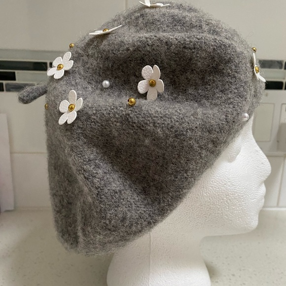 *2/$15* Beret 💯 wool - Picture 1 of 5